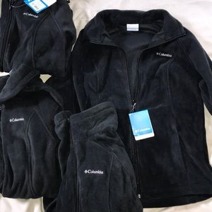 4 black Columbia zip up jackets